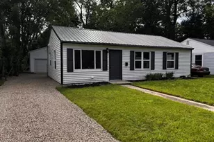 182 Broadway Blvd, Battle Creek, MI 49037 - Photo 1