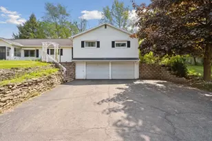 1049 Orne St, Jackson, MI 49203 - Photo 1