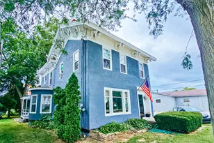 118 Maumee St, Jonesville, MI 49250 - Photo 1