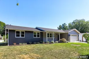 91 W 40th St, Holland, MI 49423 - Photo 1
