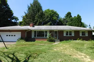 1202 Woodlawn Blvd, Albion, MI 49224 - Photo 1