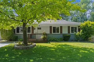 457 Parkside Ave NW, Grand Rapids, MI 49534 - Photo 1