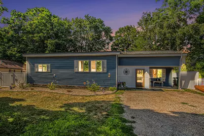 931 S Haven Place, South Haven, MI 49090 - Photo 1