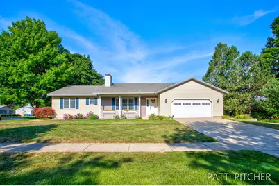 1107 S Griffin Street, Grand Haven, MI 49417 - Photo 1
