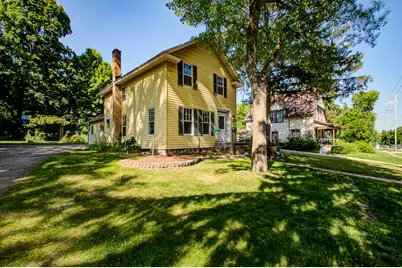 512 W Washington Street, Greenville, MI 48838 - Photo 1