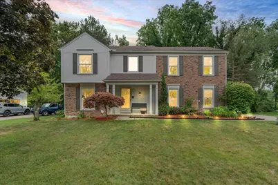 887 Ravine Terrace Drive, Rochester Hills, MI 48307 - Photo 1