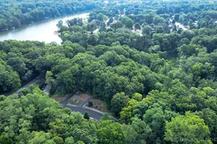 6726 Tanglewood Dr SE, Grand Rapids, MI 49546 - Photo 1