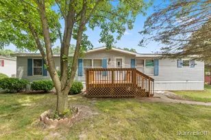 1133 Yeomans St, Ionia, MI 48846 - Photo 1