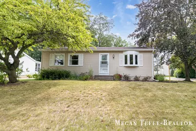 1320 Beckwith Avenue NE, Grand Rapids, MI 49505 - Photo 1