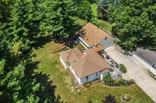 126 S Wilson St, Vicksburg, MI 49097 - Photo 1