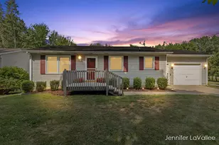 1419 Maplerow Ave NW, Grand Rapids, MI 49534 - Photo 1