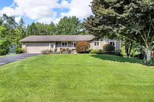 1952 Trinity Ln, Jackson, MI 49201 - Photo 1