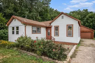 201 Sherman St, Galien, MI 49113 - Photo 1