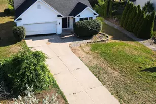 2968 Riley Ridge Rd, Holland, MI 49424 - Photo 1