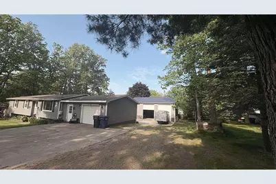 806 N Oaklawn St Street, Harrison, MI 48625 - Photo 1