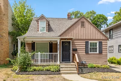 2127 Paris Avenue SE, Grand Rapids, MI 49507 - Photo 1