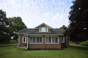 5696 E W Ave, Vicksburg, MI 49097 - Photo 1