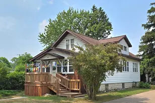 1447 Franklin Ave, Grand Haven, MI 49417 - Photo 1