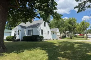 524 Jones St, Ionia, MI 48846 - Photo 1