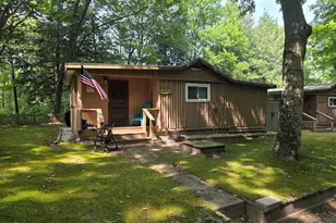 2712 Piney Ridge Rd, Ludington, MI 49431 - Photo 1