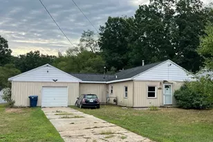1440 S Brooks Rd, Muskegon, MI 49442 - Photo 1
