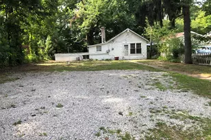 542 Campbell Ave, Benton Harbor, MI 49022 - Photo 1