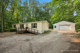 22484 W Howard City-Edmore, Howard City, MI 49329 - Photo 1