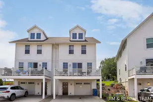 110 Keewatin Ct, Douglas, MI 49406 - Photo 1