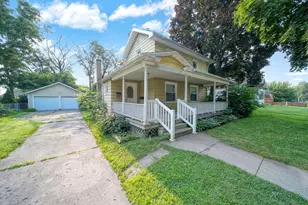 827 Backus St, Jackson, MI 49202 - Photo 1