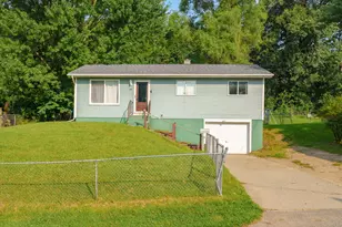 875 N Washington Ave, Battle Creek, MI 49037 - Photo 1