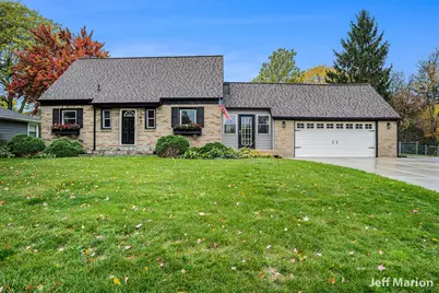 143 Ivanhoe Avenue NE, Grand Rapids, MI 49546 - Photo 1