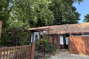 315 Kingsley Ave, Saint Joseph, MI 49085 - Photo 1