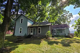 126 N 2nd St, Edmore, MI 48829 - Photo 1