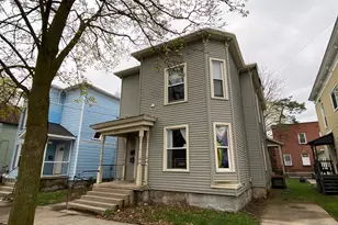 625 Mc Reynolds Ave NW, Grand Rapids, MI 49504 - Photo 1