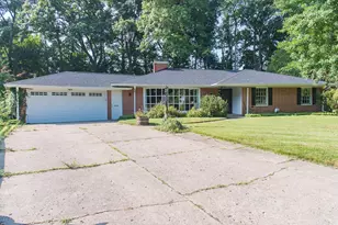 114 E Westwood Dr, Kalamazoo, MI 49006 - Photo 1