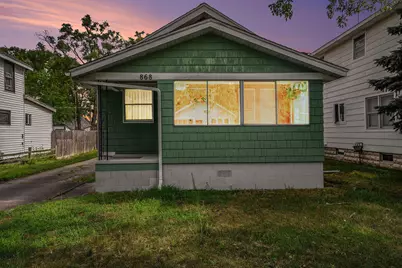 868 E Dale Avenue, Muskegon, MI 49442 - Photo 1