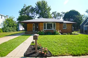 1141 W Larch Ave, Muskegon, MI 49441 - Photo 1