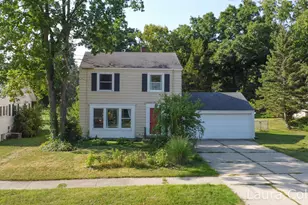 92 Orchard Dr, Sparta, MI 49345 - Photo 1