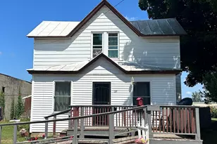 127 Hillsborough St, Hartford, MI 49057 - Photo 1