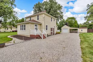 531 8th St, Michigan Center, MI 49254 - Photo 1