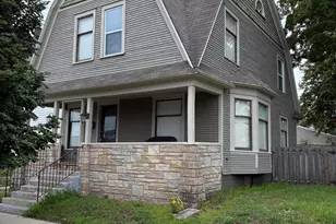 614 Sheldon Ave SE, Grand Rapids, MI 49503 - Photo 1
