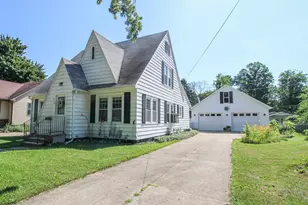 630 S Lincoln Ave, Three Rivers, MI 49093 - Photo 1