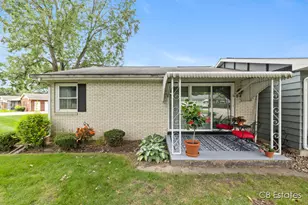 914 Andover Ct SE, Grand Rapids, MI 49508 - Photo 1