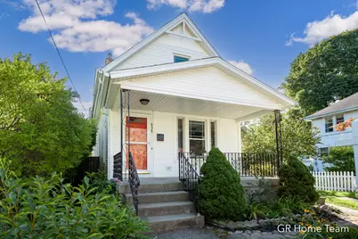 638 Gladstone Drive SE, East Grand Rapids, MI 49506 - Photo 1