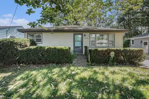 4042 Hillsdale Ave NE, Grand Rapids, MI 49525 - Photo 1