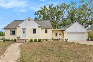 149 W 32nd St, Holland, MI 49423 - Photo 1