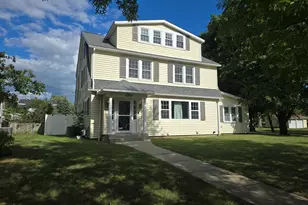 218 Michigan Ave, Sturgis, MI 49091 - Photo 1