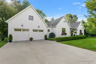 3386 Gaslight Ln, Saugatuck, MI 49453 - Photo 1