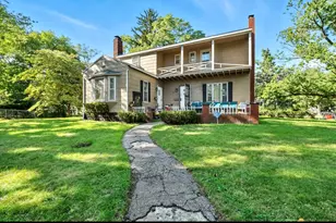 131 Clay St, Benton Harbor, MI 49022 - Photo 1