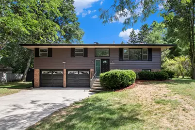 3303 W Valley View Drive, Saint Joseph, MI 49085 - Photo 1